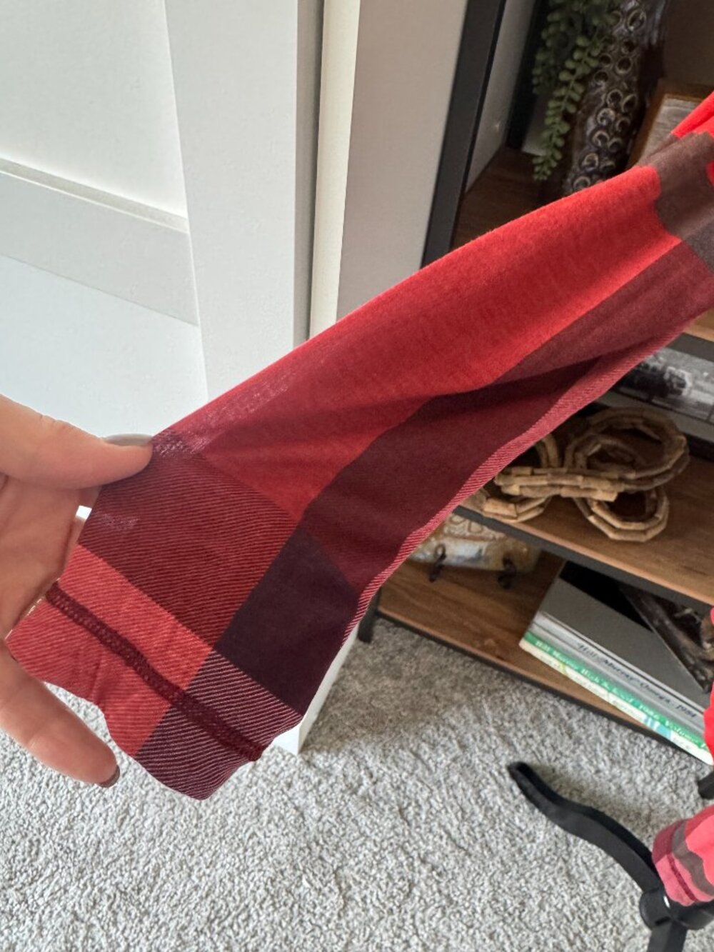 Burberry Reversible Burgundy Solid/Plaid Lightweight Knit Drape Cardigan - Size - Picture 3 of 6